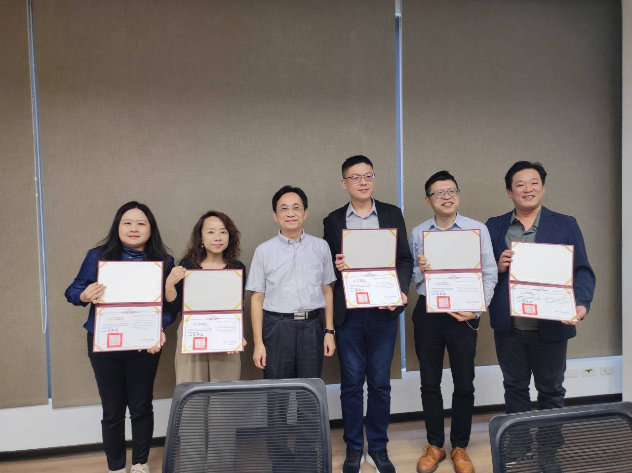LINE_ALBUM_1151022 115_1導師會議_261027_6.jpg